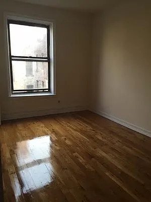 Rented by Roberto Guilbet, LREB | media 11