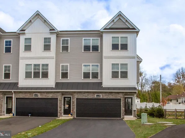 12 Warren Dr, Chalfont, PA 18914