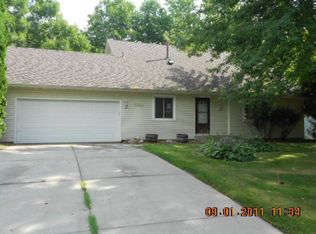 10344 Quaker Ln N, Maple Grove, MN 55369