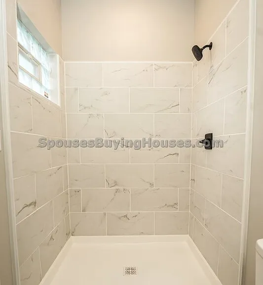 2105 Lexington Ave — Photo 20