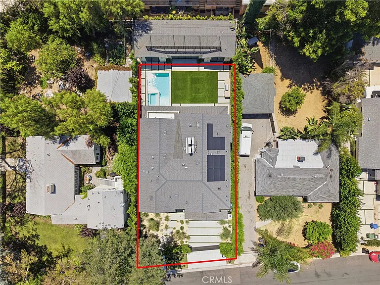 13944 Valleyheart Dr — Photo 34