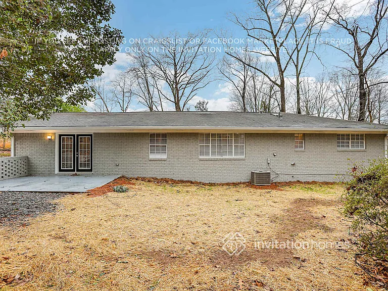2010 Starlight Dr — Photo 24