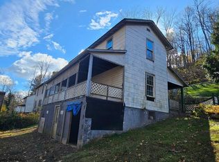 106 National Ln, Morgantown, WV 26501