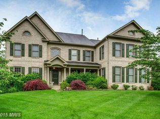 10121 Lakestone Pl, Rockville, MD 20850