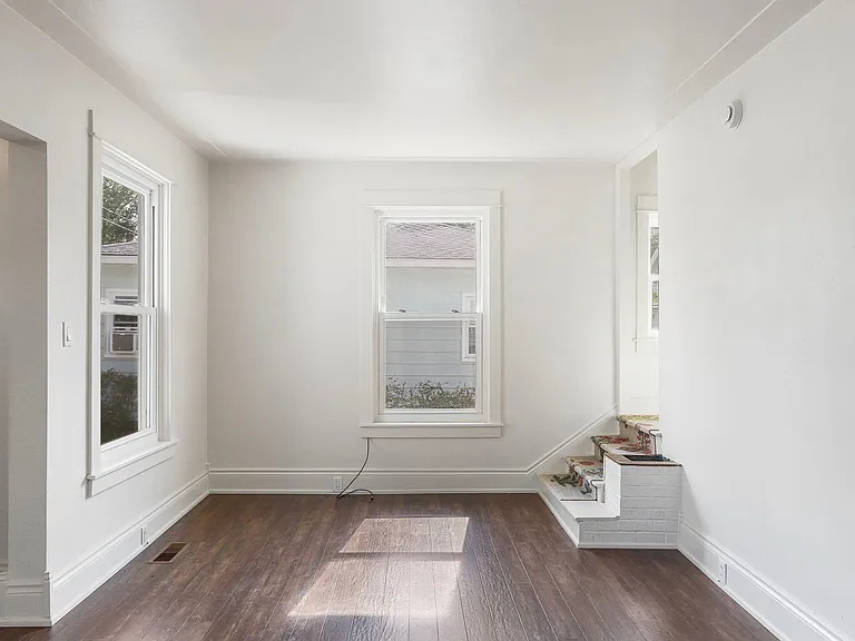 1190 Lakeview Dr — Photo 10