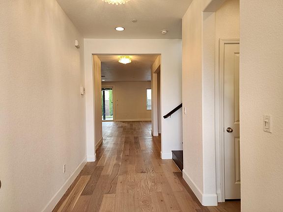 2nd image of 5688 Saratoga Cir