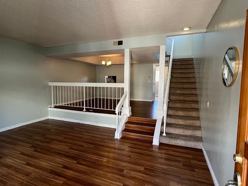 1st image of 3755 Lockland Dr APT 1