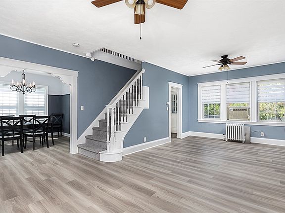 5th image of 32 Raymond Rd