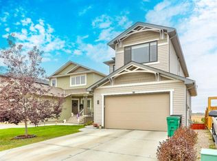 60 S Alma Isobell Hodder Cres N, Lethbridge, AB T1H 7E4