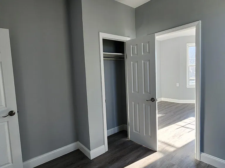31 Spruce St #2 — Photo 3