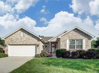 142 Union Ridge Dr, Englewood, OH 45322