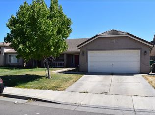 2087 W Granite Creek Dr, Merced, CA