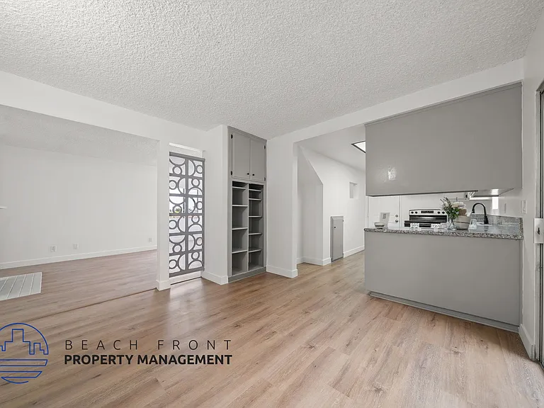 2511 Voorhees Ave — Photo 19