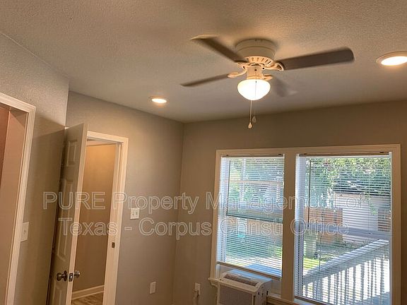 5th image of 746 Texas Ave Unit 1
