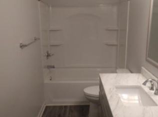 1524 N Harrison St #2, Davenport, IA 52803