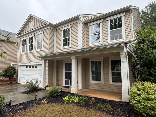 4209 Oak Pointe Dr, Winston Salem, NC 27105