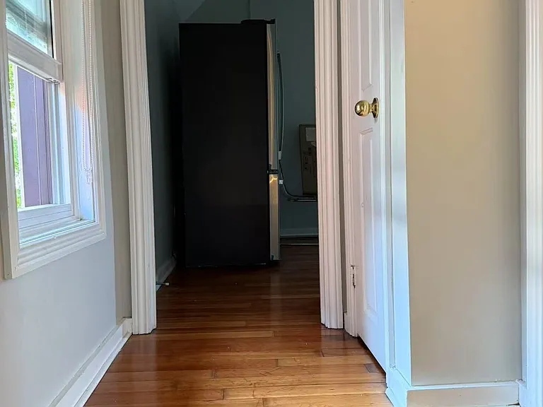 191 Pretoria Ave — Photo 4