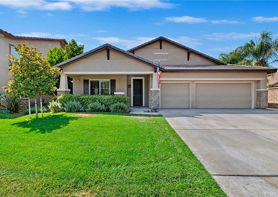 1st image of 37049 Edgemont Dr