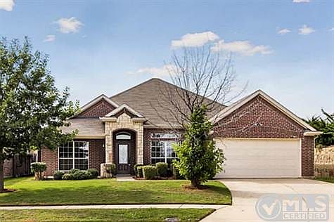 2nd image of 217 Lacrosse Ln