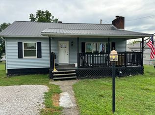 988 Zerkle St, Saint Albans, WV 25177