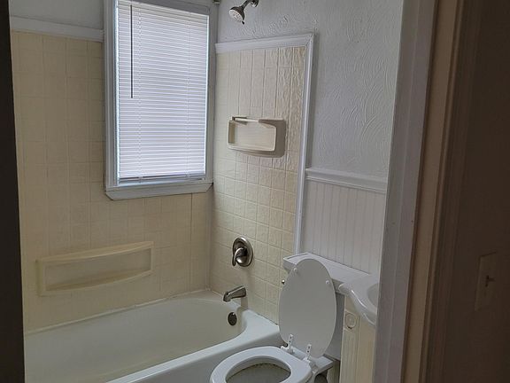 5th image of 10350 Warwick Blvd