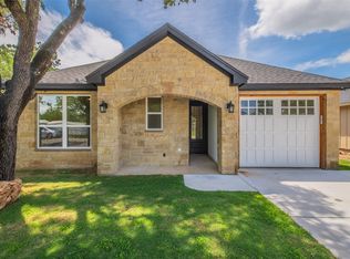 2719 Sycamore Ct, Granbury, TX 76048