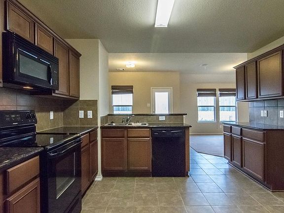 4th image of 2136 Forest Meadow Dr