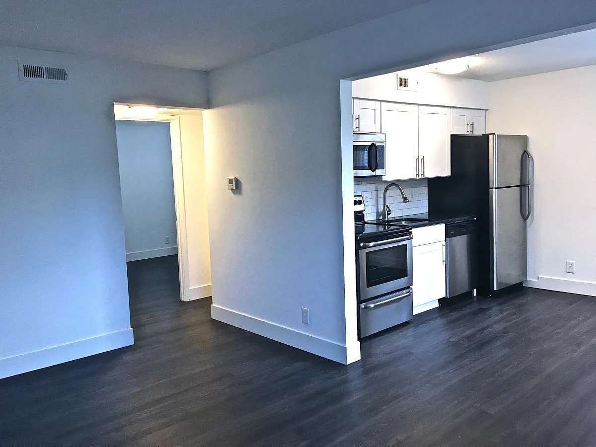 1 bed, $895 — Photo 3