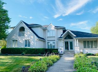 3832 Rosada Dr, Naperville, IL 60564