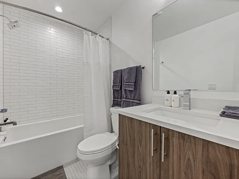 2457 Walnut St — Photo 32