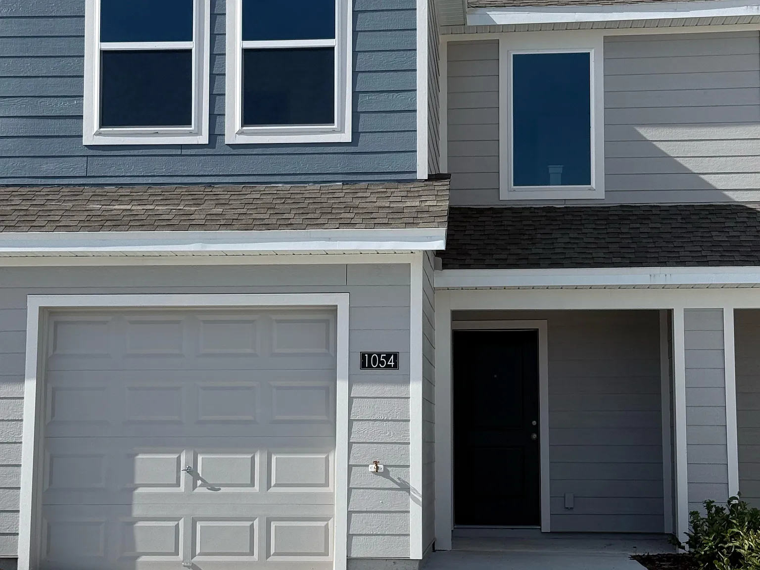 3 bed, 2.5 bath, 1378 sqft, $1,800 — Photo 2