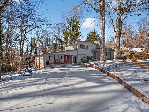 4th image of 1624 Brentwood Dr