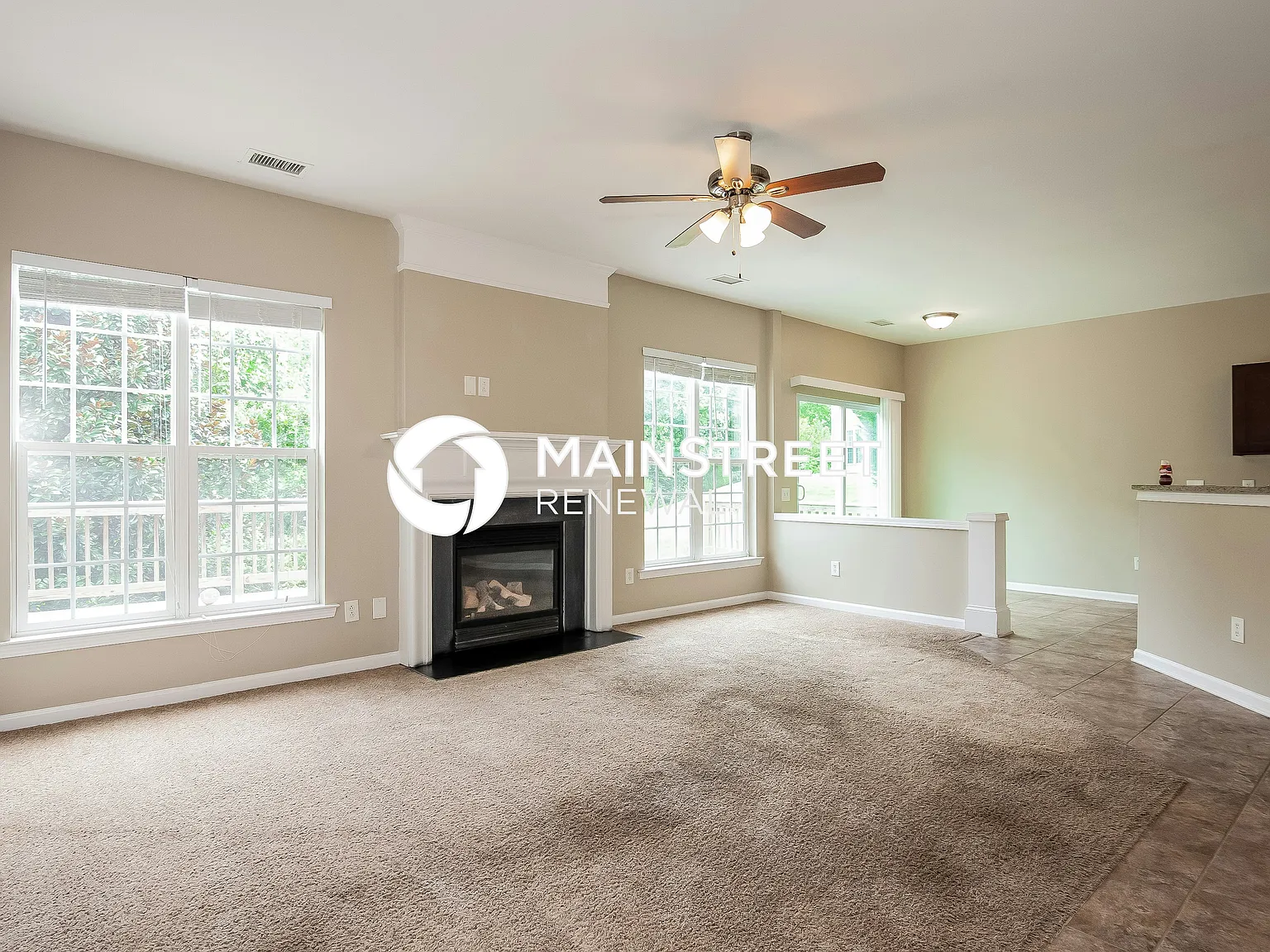 3138 Old Ironside Dr — Photo 2