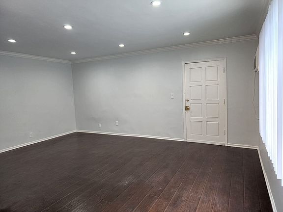 3rd image of 839 N Normandie Ave APT 9
