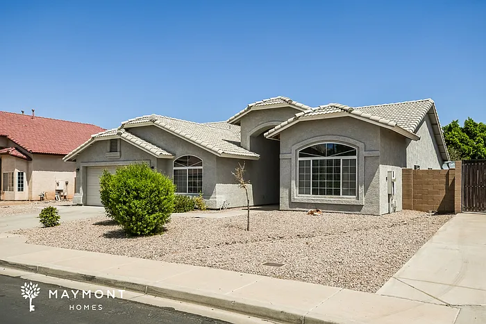 4 bed, 2.0 bath, 2236 sqft, $2,549 — Photo 3