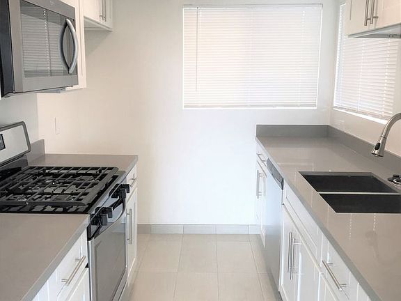 4th image of 6619 Leland Way #117