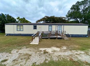 1812 Canal St, Azle, TX 76020