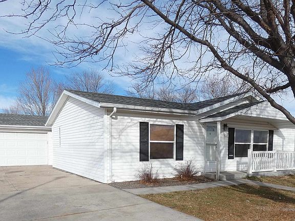 3rd image of 1309 Bridle Ln