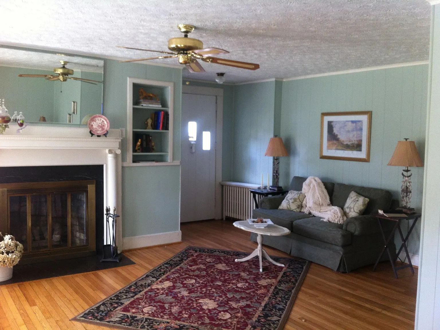 3 bed, 1220 sqft, $2,295 — Photo 3