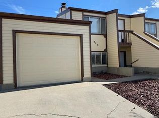 719 Miller Ct APT B, Rawlins, WY 82301