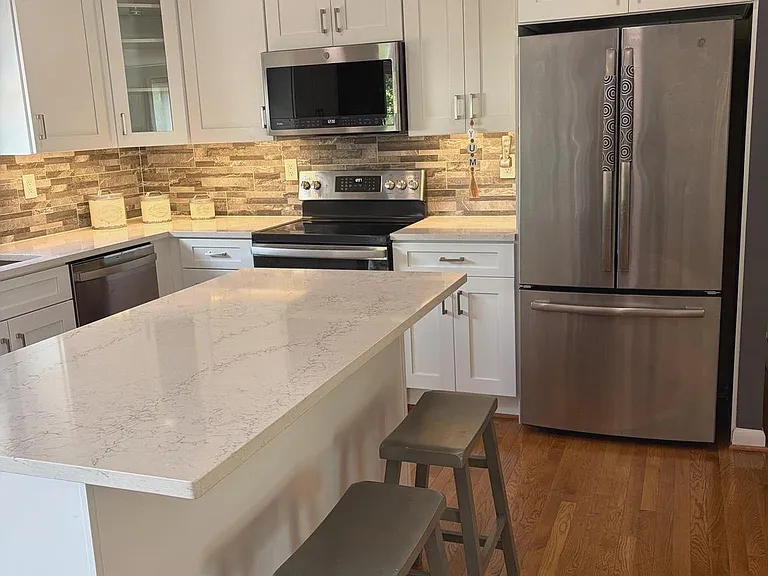 6410 Coleton Ct — Photo 11