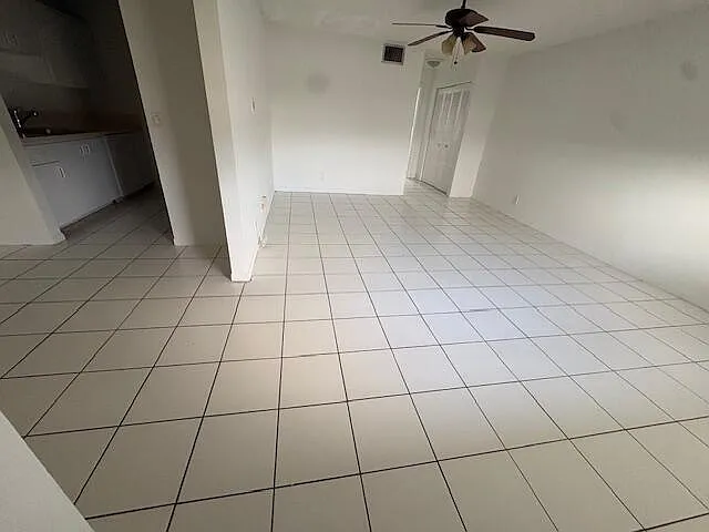 Photo 2 of 19 - 500 NE 2nd St #427 - Dania Beach, FL Building Photo - 500 NE 2nd St #427