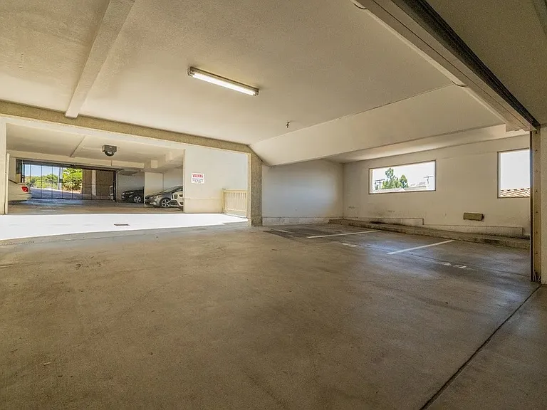 2215 Linwood St #C5 — Photo 22