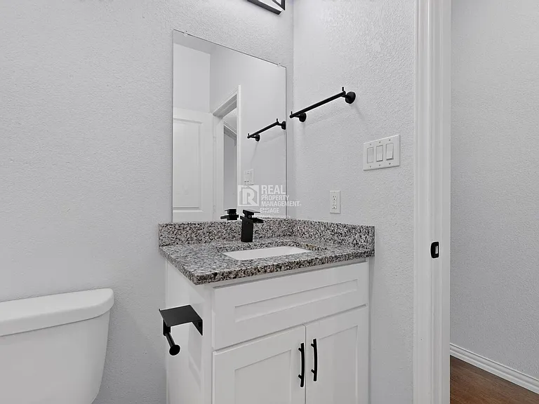 2000 Skylark Dr — Photo 34