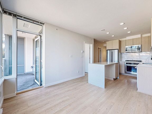 3rd image of 530 N Whiting Way #503