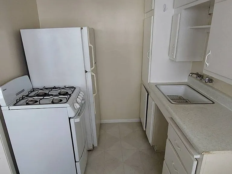 938 E Appleton St #3 — Photo 12