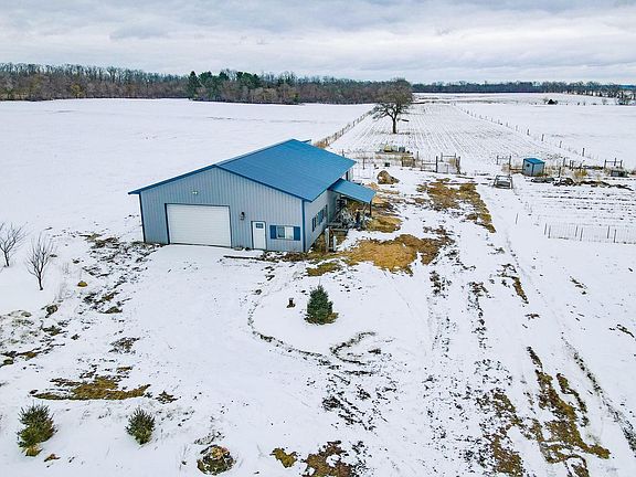 3rd image of N2650 HARDSCRABBLE ROAD