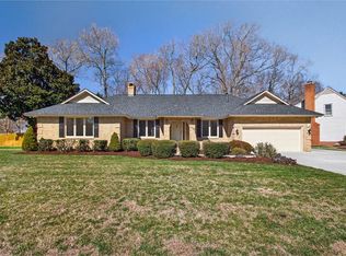 1306 Fairway Dr, Chesapeake, VA 23320