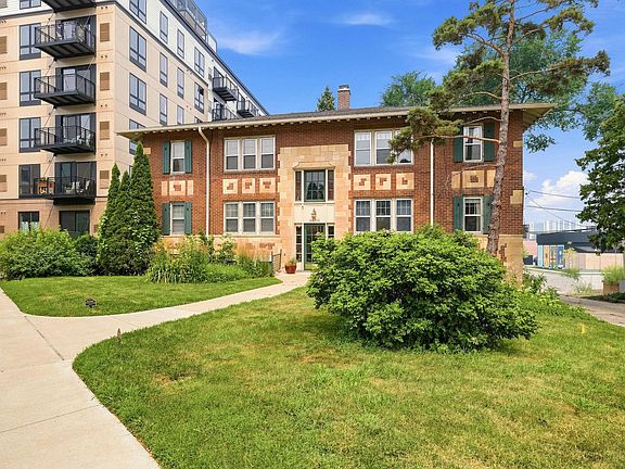 3rd image of 3400 List Pl APT 5