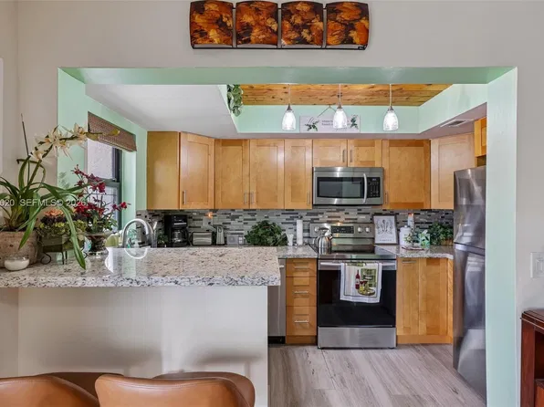 701 NW 19th St APT 300, Fort Lauderdale, FL 33311
